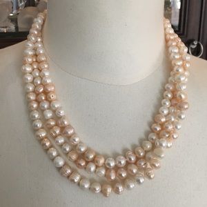 Vintage Soft Peach and Cream FW Pearls cont strand